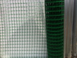фото 1 - садовая решетка (хаки-зеленая), 45х50 мм, рулон 1х10 м.